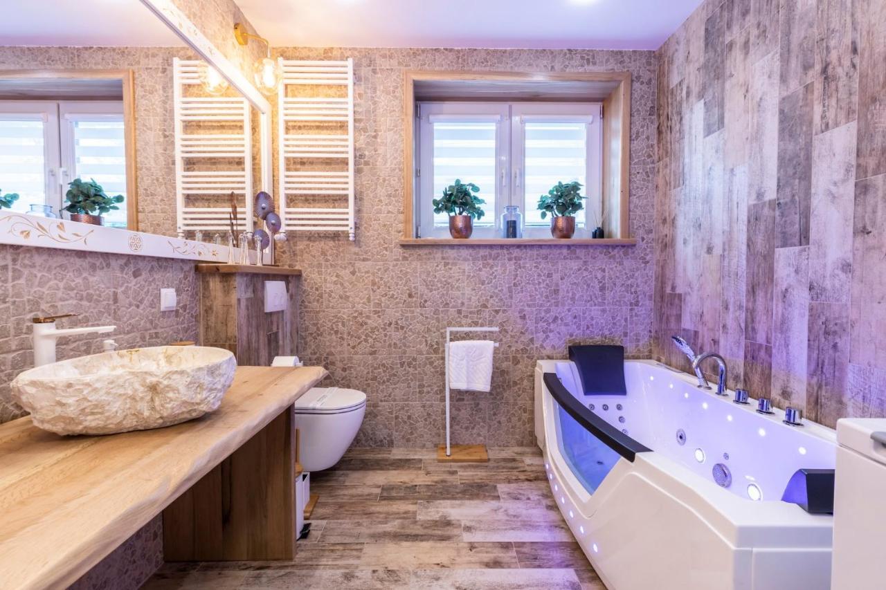 Bunia W Zakopanem Z Jacuzzi Lejlighed Eksteriør billede