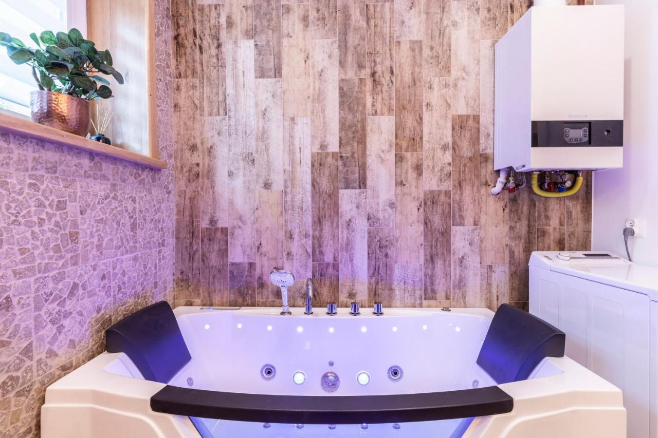 Bunia W Zakopanem Z Jacuzzi Lejlighed Eksteriør billede