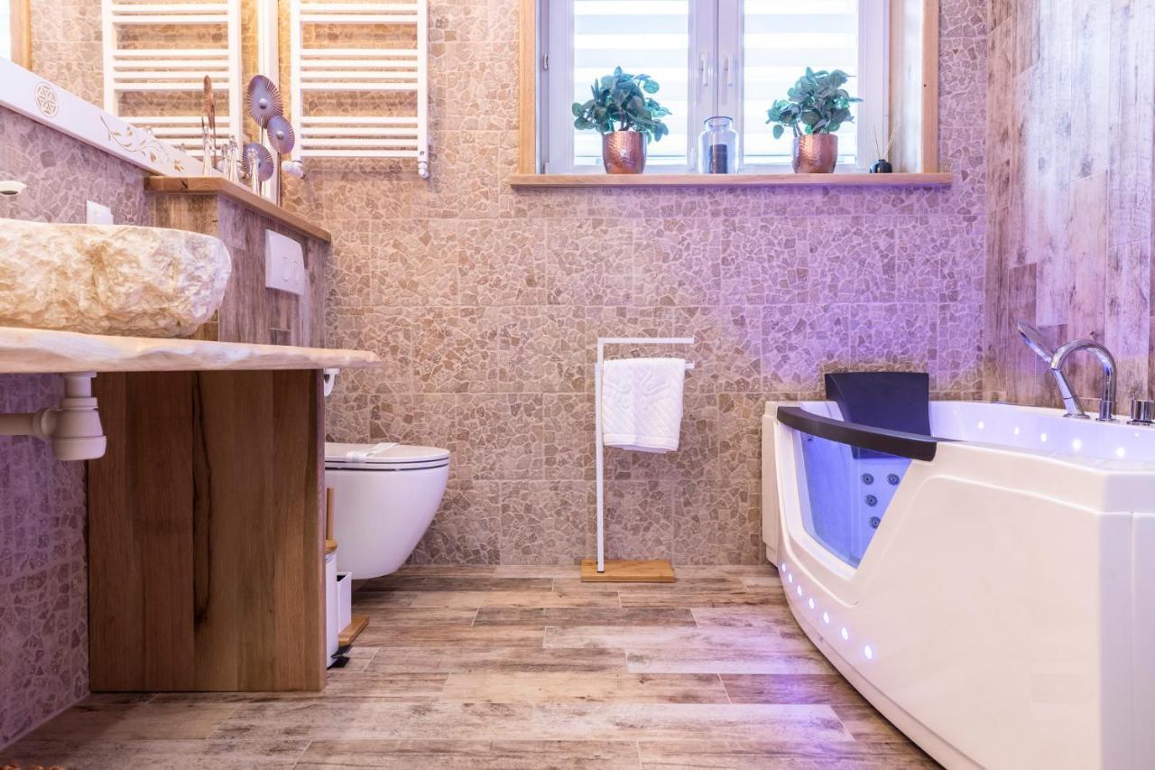 Bunia W Zakopanem Z Jacuzzi Lejlighed Eksteriør billede