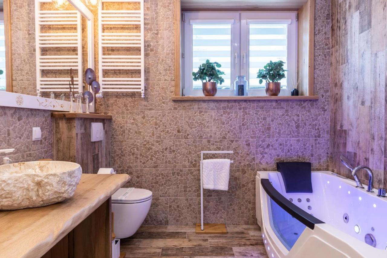 Bunia W Zakopanem Z Jacuzzi Lejlighed Eksteriør billede